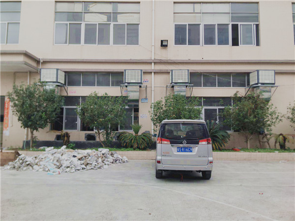 服裝廠降溫通風-環保空調安裝